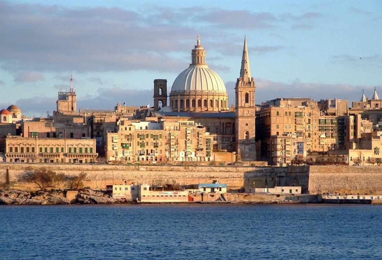 Modern Apartment In The Best Location, Perfect For Families Sliema Dış mekan fotoğraf